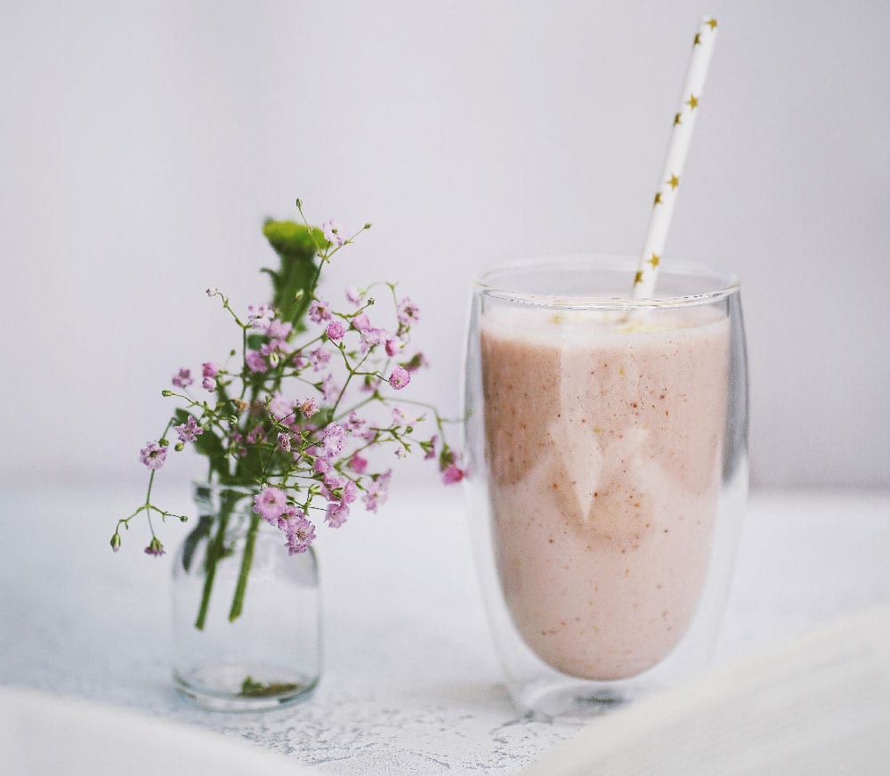 Smoothie aux dattes et au tahini